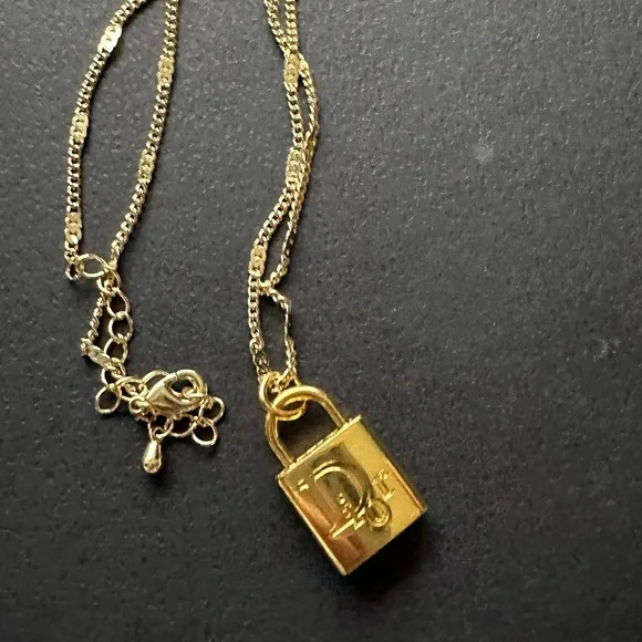 DIOR Lock 🔒 charm/pendant 15 MM BRIGHT GOLD DOUBLE SIDED